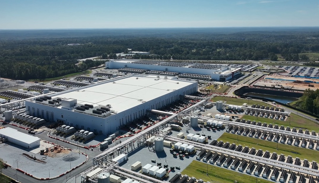 Microsoft представила AI-ускорители Maia 200 для повышения независимости облачного ИИ Microsoft представила AI-ускорители Maia 200 для повышения независимости облачного ИИ